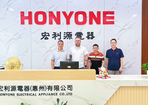 美国长期战略合作伙伴到访HONYONE惠州生产基地交流考察
